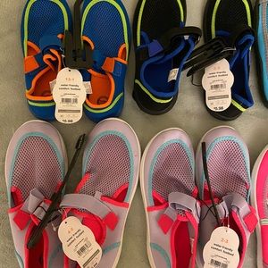 BRAND NEW WITH TAG WATER FRIENDLY SHOES (7)